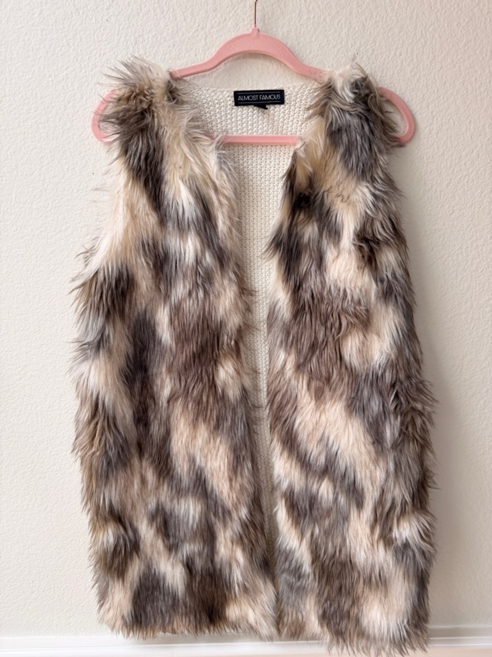 Almost Famous Faux Fur Knit Vest Boho Festival Layering Piece Neutral Cozy L